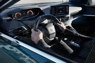 Peugeot 5008, 1.2, 100 kW, гибрид, автомат, передний привод