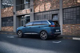 Peugeot 5008, 1.2, 100 kW, гибрид, автомат, передний привод