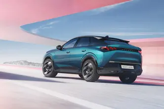 Peugeot 3008, 1.2, 100 kW, гибрид, автомат, передний привод