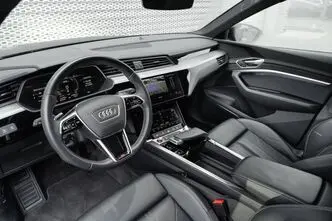 Audi e-tron, 373 kW, elekter, automaat, nelikvedu