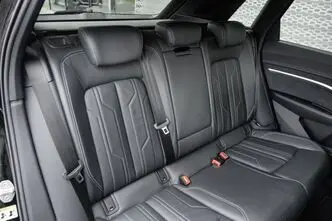 Audi e-tron, 373 kW, elekter, automaat, nelikvedu