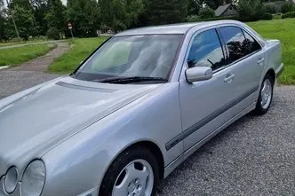 Mercedes-Benz E 240, 2.6, 125 kW, bensiin, manuaal, tagavedu