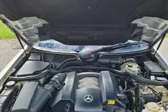 Mercedes-Benz E 240, 2.6, 125 kW, bensiin, manuaal, tagavedu