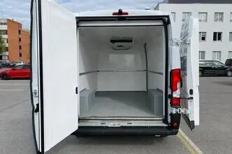 Peugeot Boxer, 2.2, 103 kW, дизель, механическая, передний привод