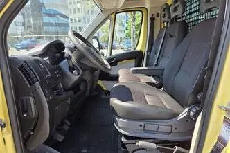 Peugeot Boxer, 2.2, 96 kW, diesel, manual, front-wheel drive