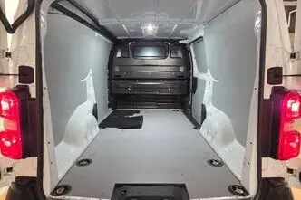 Citroën Jumpy, 1.5, 75 kW, дизель, механическая, передний привод