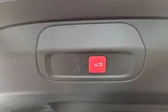 Peugeot 408, 1.2, 96 kW, bensiin, automaat, esivedu