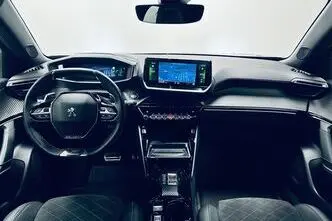Peugeot 2008, 1.5, 96 kW, diesel, automatic, front-wheel drive