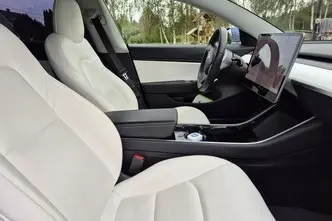 Tesla Model 3, 100 kW, elekter, automaat, tagavedu