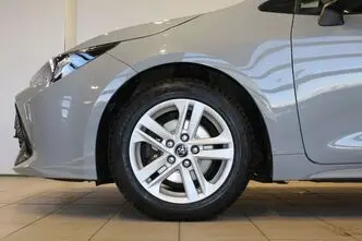 Toyota Corolla, 1.2, 85 kW, bensiin, automaat, esivedu
