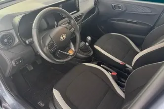 Hyundai i10, 1.0, 46 kW, petrol, manual, front-wheel drive
