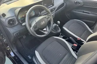 Hyundai i10, 46 kW, petrol, manual, front-wheel drive