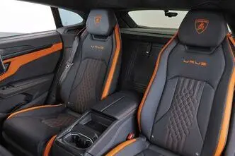Lamborghini Urus, 4.0, 490 kW, petrol, automatic, four-wheel drive