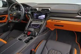 Lamborghini Urus, 4.0, 490 kW, petrol, automatic, four-wheel drive
