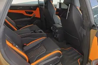 Lamborghini Urus, 4.0, 490 kW, petrol, automatic, four-wheel drive