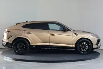 Lamborghini Urus, 4.0, 490 kW, petrol, automatic, four-wheel drive