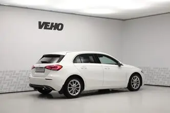 Mercedes-Benz A 180, 1.3, 100 kW, petrol, automatic, front-wheel drive