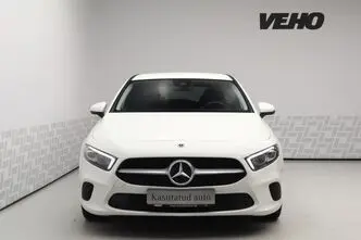Mercedes-Benz A 180, 1.3, 100 kW, petrol, automatic, front-wheel drive