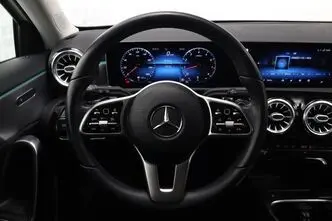 Mercedes-Benz A 180, 1.3, 100 kW, petrol, automatic, front-wheel drive