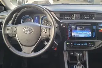 Toyota Corolla, 1.6, 97 kW, petrol, automatic, front-wheel drive
