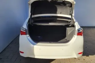 Toyota Corolla, 1.6, 97 kW, petrol, automatic, front-wheel drive