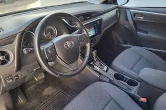 Toyota Corolla, 1.6, 97 kW, petrol, automatic, front-wheel drive