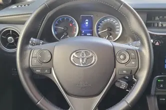 Toyota Corolla, 1.6, 97 kW, petrol, automatic, front-wheel drive