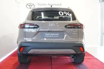 Toyota Corolla Cross, 2.0, 98 kW, гибрид, автомат, полный привод