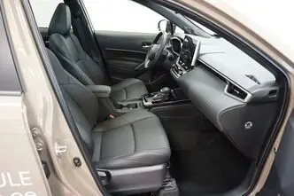 Toyota Corolla Cross, 2.0, 98 kW, гибрид, автомат, полный привод