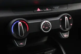 Kia Stonic, 1.0, 74 kW, бензин, механическая, передний привод