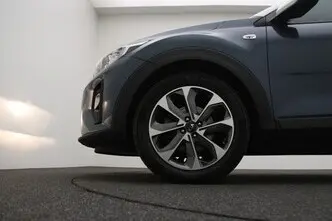 Kia Stonic, 1.0, 74 kW, бензин, механическая, передний привод