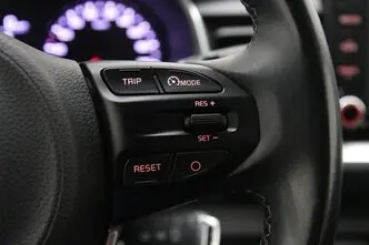 Kia Stonic, 1.0, 74 kW, бензин, механическая, передний привод