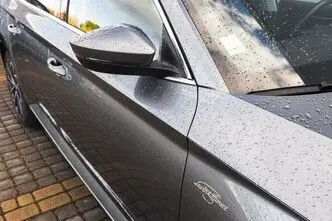 Škoda Superb, 158 kW, elekter, automaat
