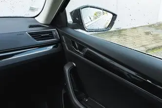 Škoda Superb, 158 kW, elekter, automaat