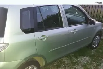 Mazda 2, bensiin, manuaal, esivedu