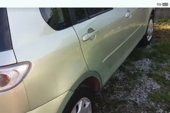 Mazda 2, bensiin, manuaal, esivedu