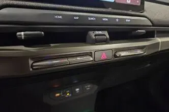 Kia EV3, 50 kW, elekter, automaat, esivedu