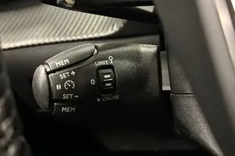 Peugeot 208, 1.2, 74 kW, bensiin, automaat, esivedu