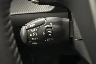 Peugeot 208, 1.2, 74 kW, bensiin, automaat, esivedu