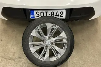 Peugeot 208, 1.2, 74 kW, бензин, автомат, передний привод