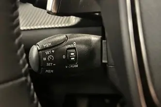 Peugeot 208, 1.2, 74 kW, бензин, автомат, передний привод