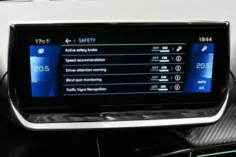 Peugeot 2008, электричество, автомат, передний привод