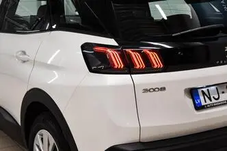 Peugeot 3008, дизель, автомат, передний привод