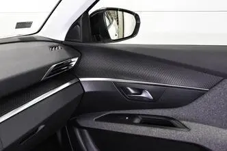 Peugeot 3008, дизель, автомат, передний привод