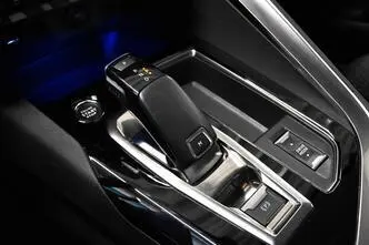 Peugeot 3008, дизель, автомат, передний привод