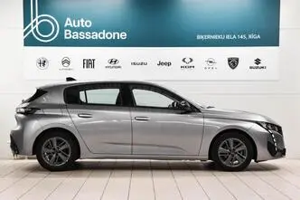 Peugeot 308, бензин, автомат, передний привод