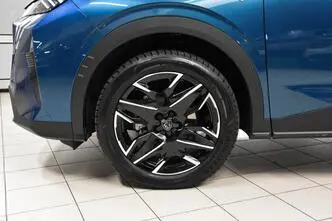 Peugeot 3008, hübriid, automaat, esivedu