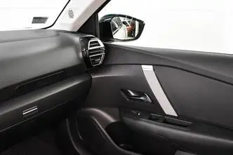 Citroën C4 X, бензин, автомат, передний привод