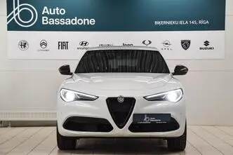 Alfa Romeo Stelvio, бензин, автомат, полный привод