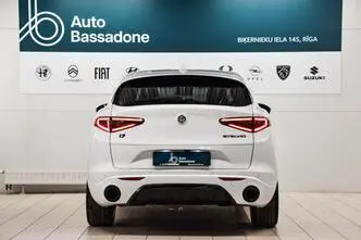Alfa Romeo Stelvio, бензин, автомат, полный привод